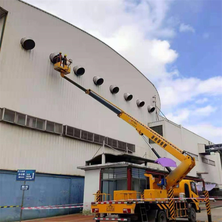 泊头高空作业车出租服务：专业广告牌安装解决方案